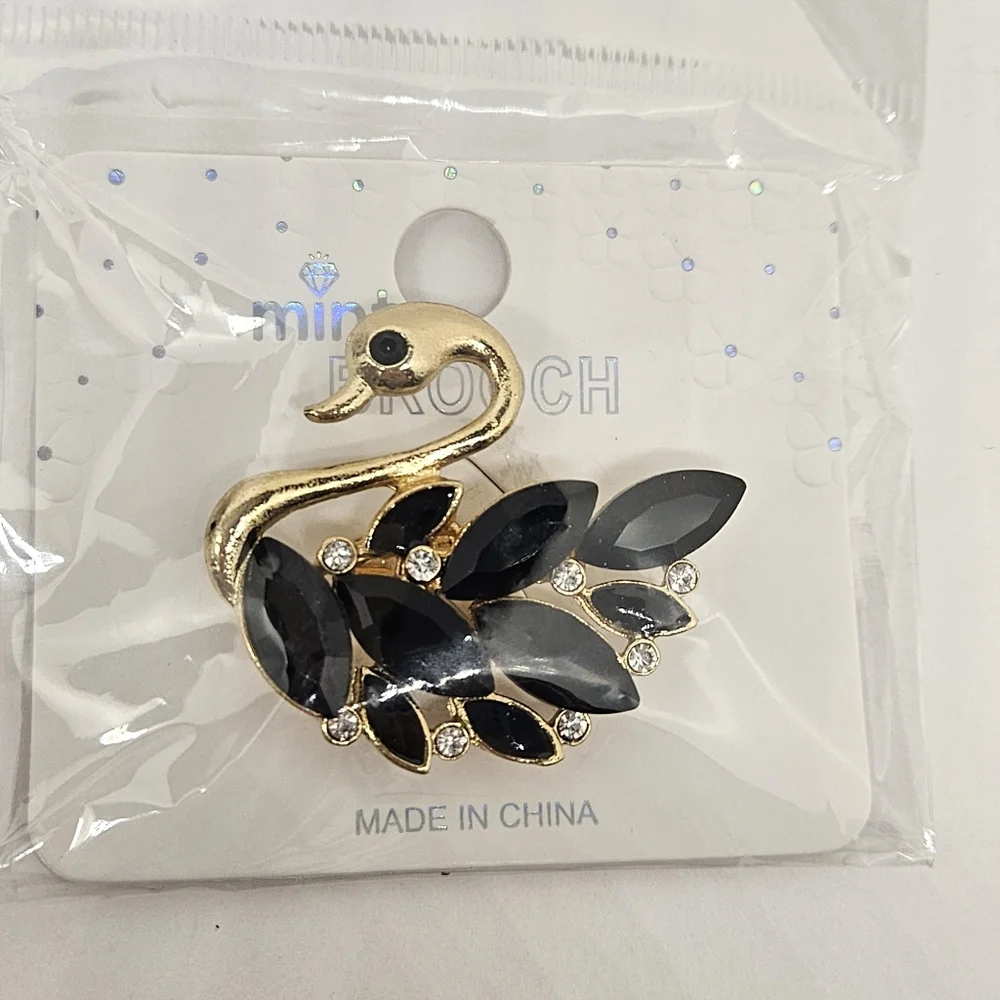 Mint Swan Brooch Rhinestones Crystals Black Clear Gold Tone New